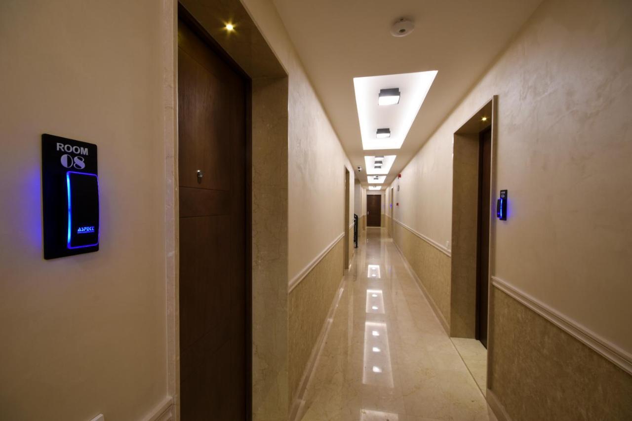 Hotel Lora Белград Экстерьер фото